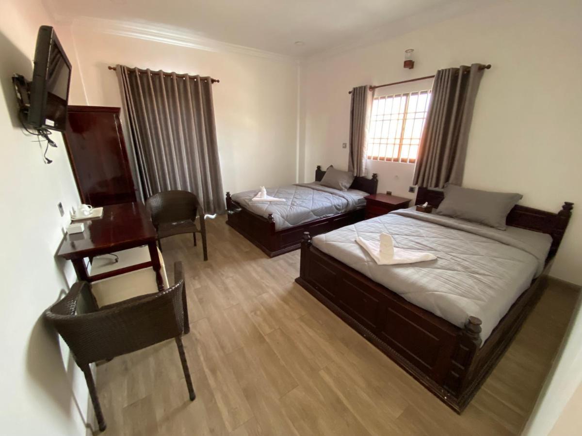 4 Rivers Hotel Phnom Penh Esterno foto
