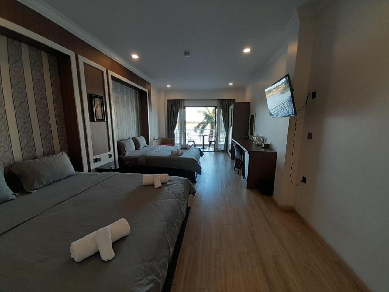 4 Rivers Hotel Phnom Penh Esterno foto