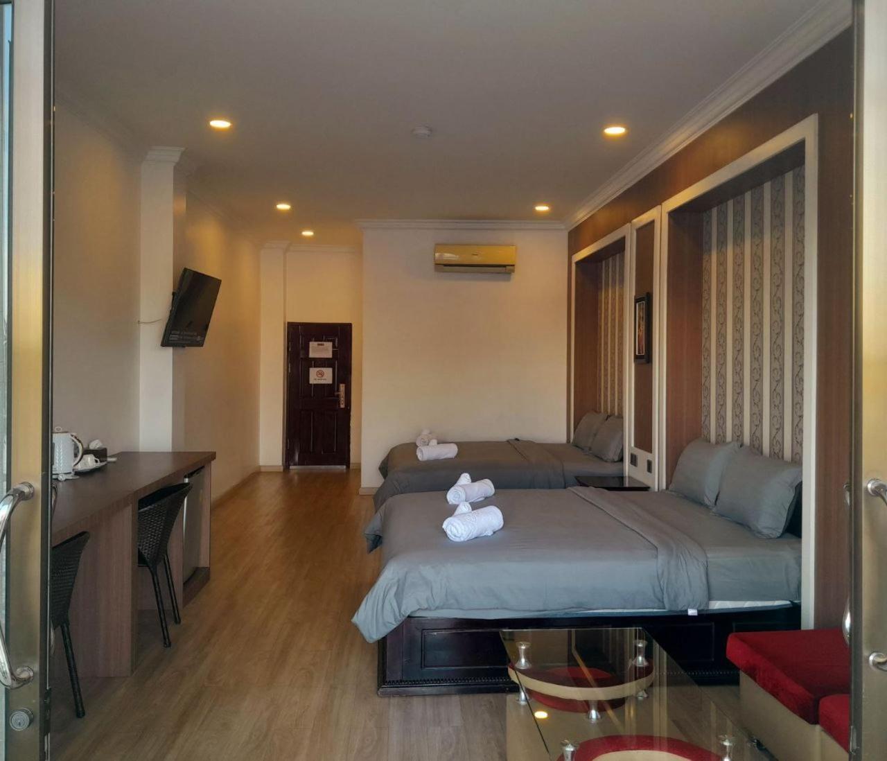 4 Rivers Hotel Phnom Penh Esterno foto