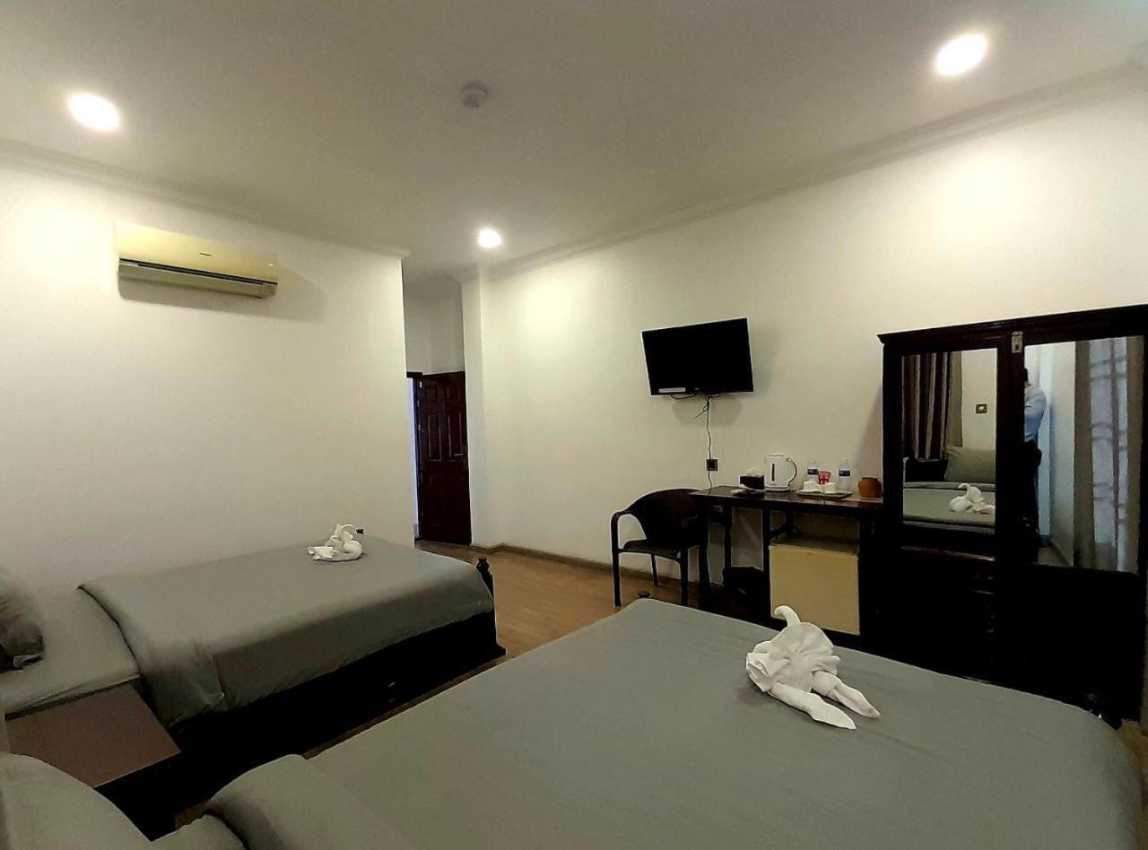4 Rivers Hotel Phnom Penh Esterno foto