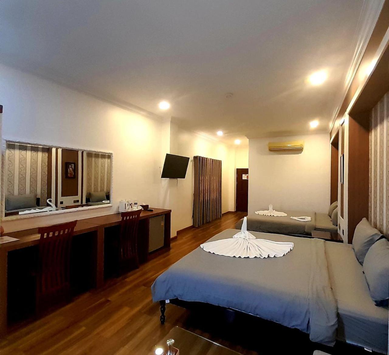 4 Rivers Hotel Phnom Penh Esterno foto