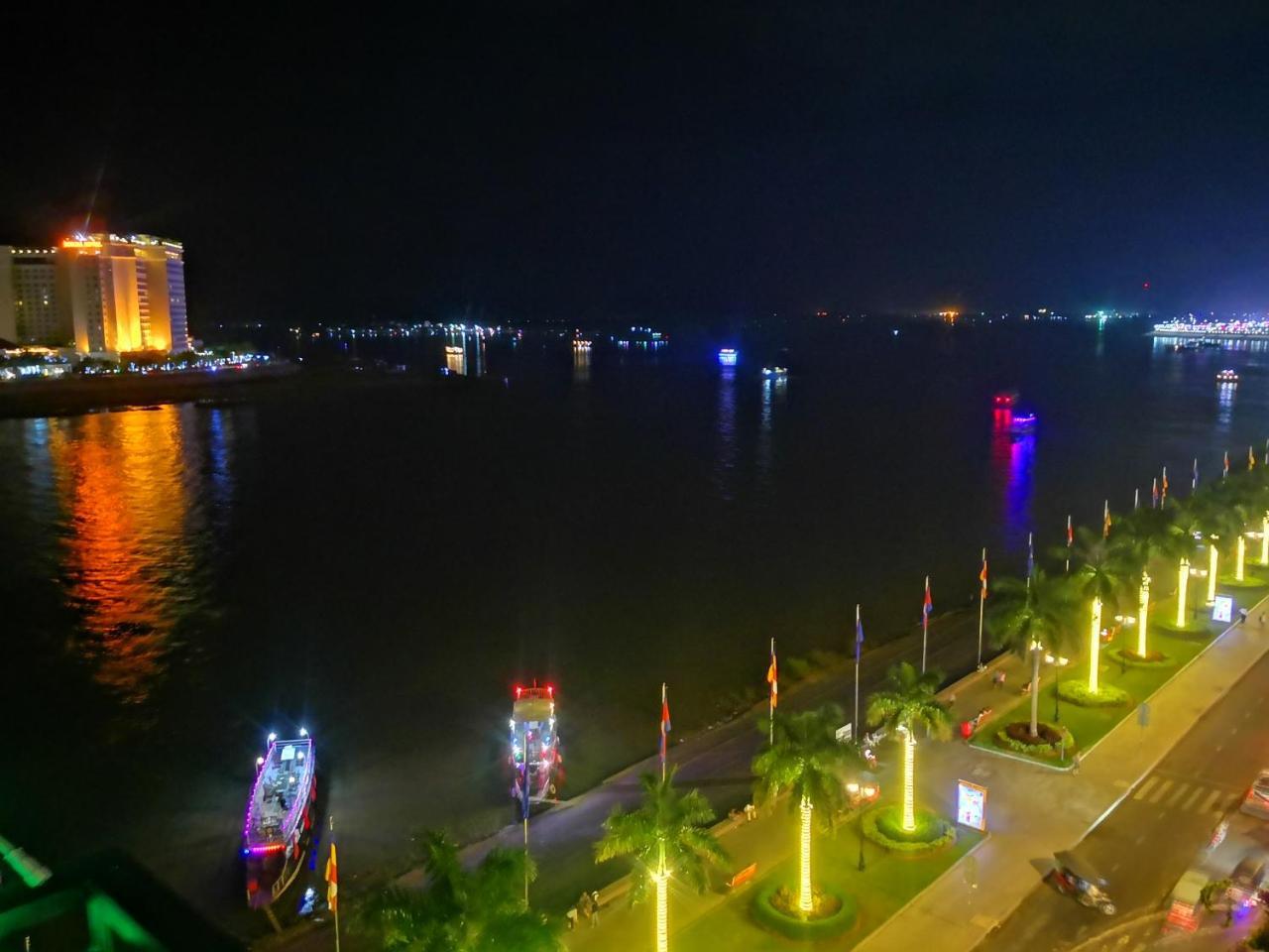 4 Rivers Hotel Phnom Penh Esterno foto