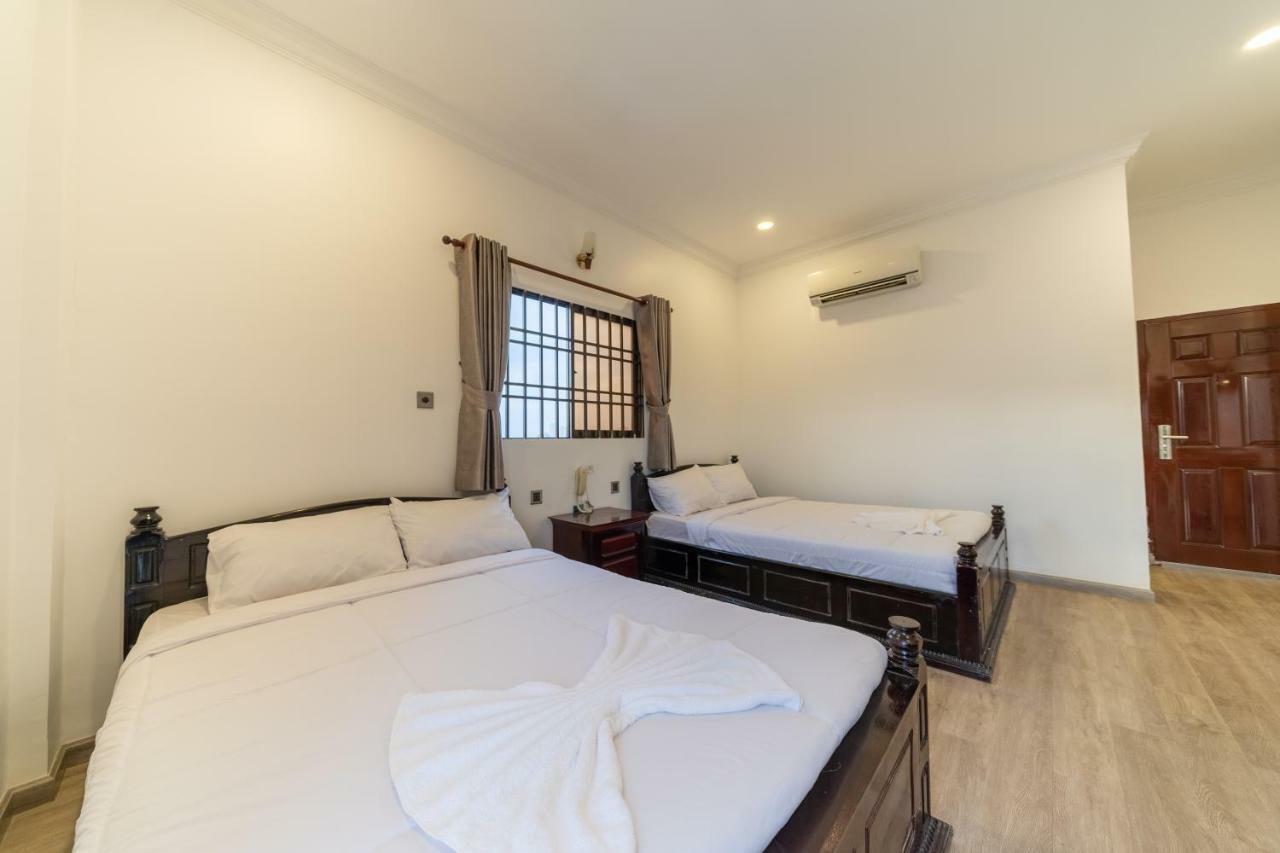 4 Rivers Hotel Phnom Penh Esterno foto